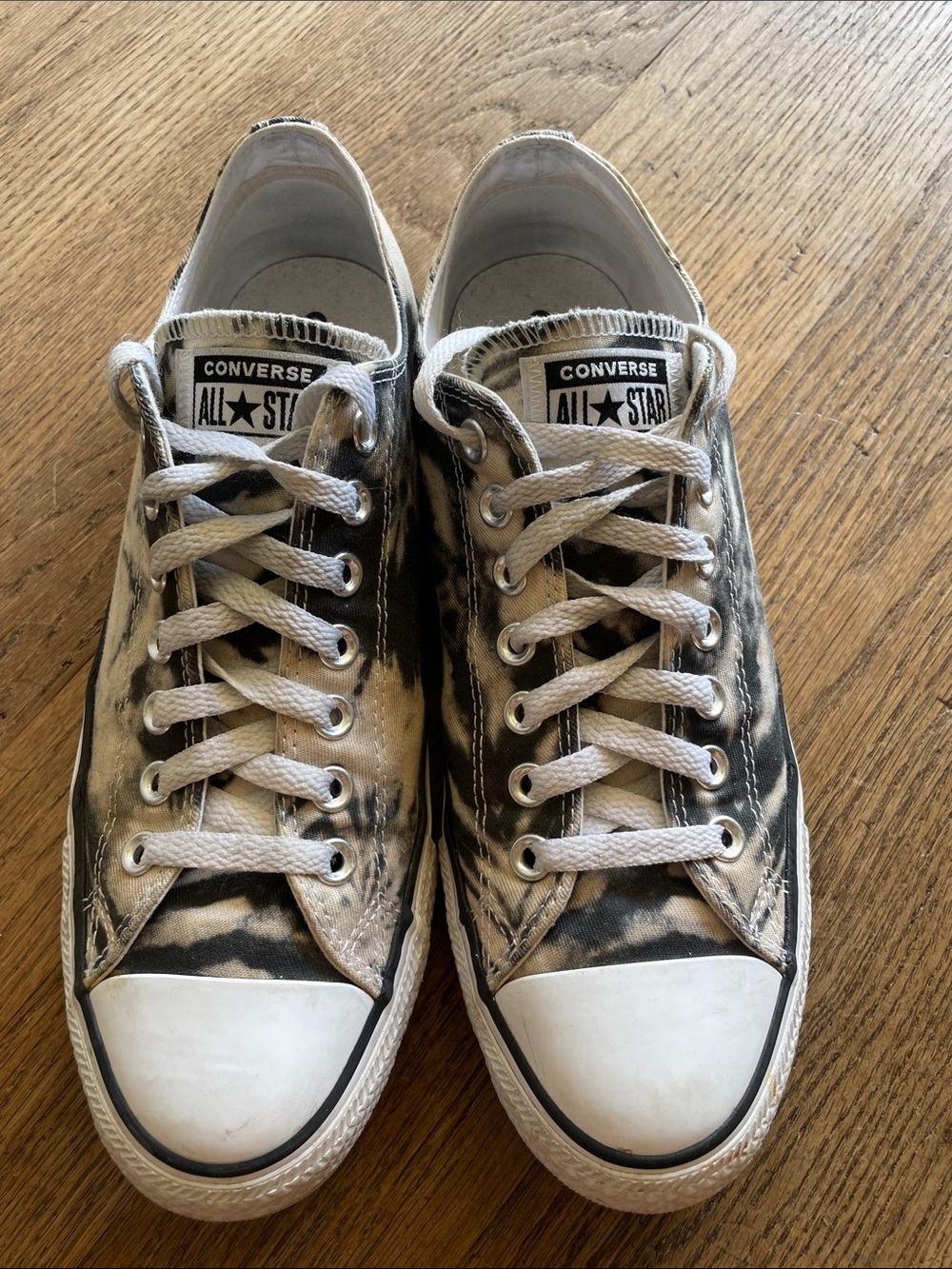 Converse Chuck Taylor Black & White Tie-Dye Sneakers  Men’s 8.5 Womens 10.5